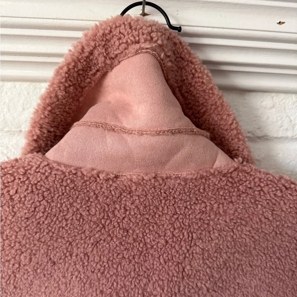 Cozy Cropped Pink Teddy Jacket - Picture 6 of 8